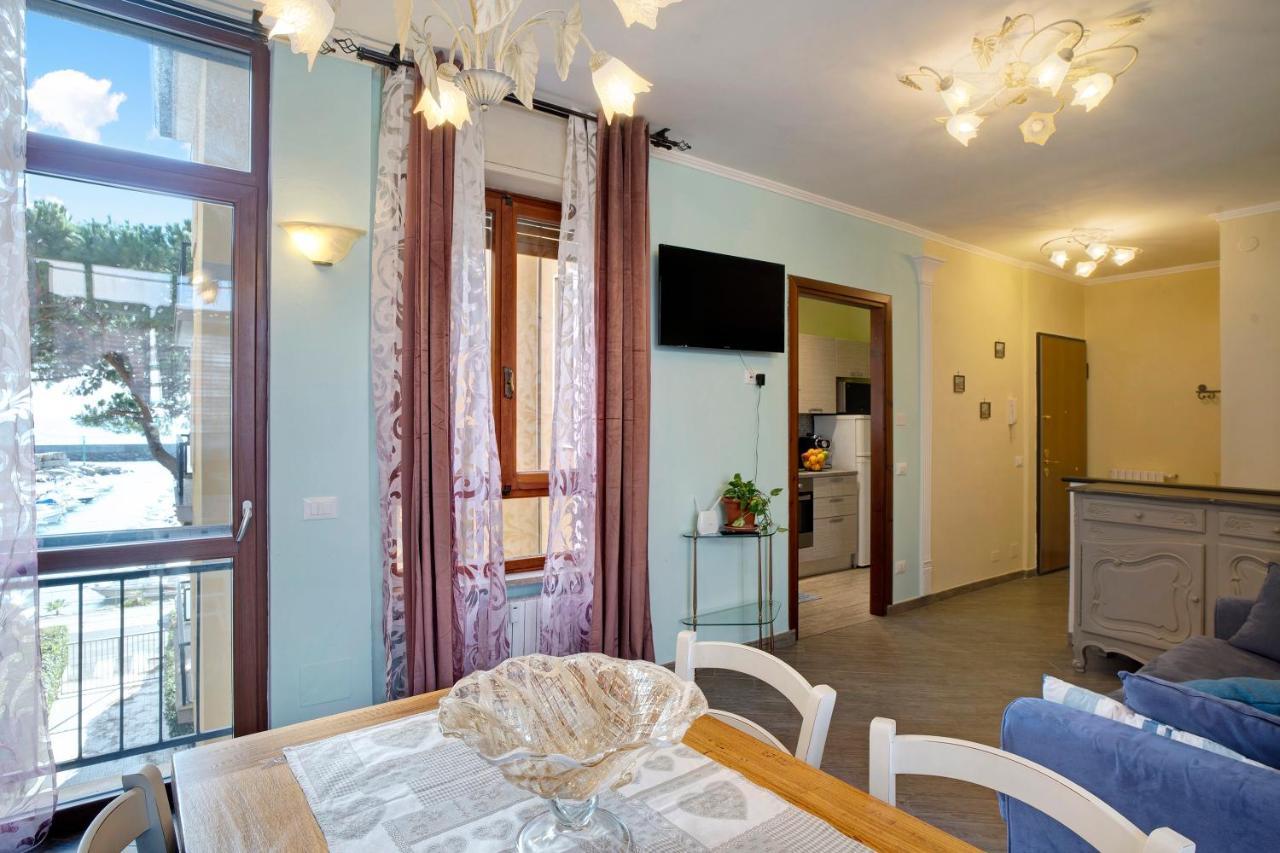 Casa Laura Elena Lägenhet San Bartolomeo Al Mare Exteriör bild