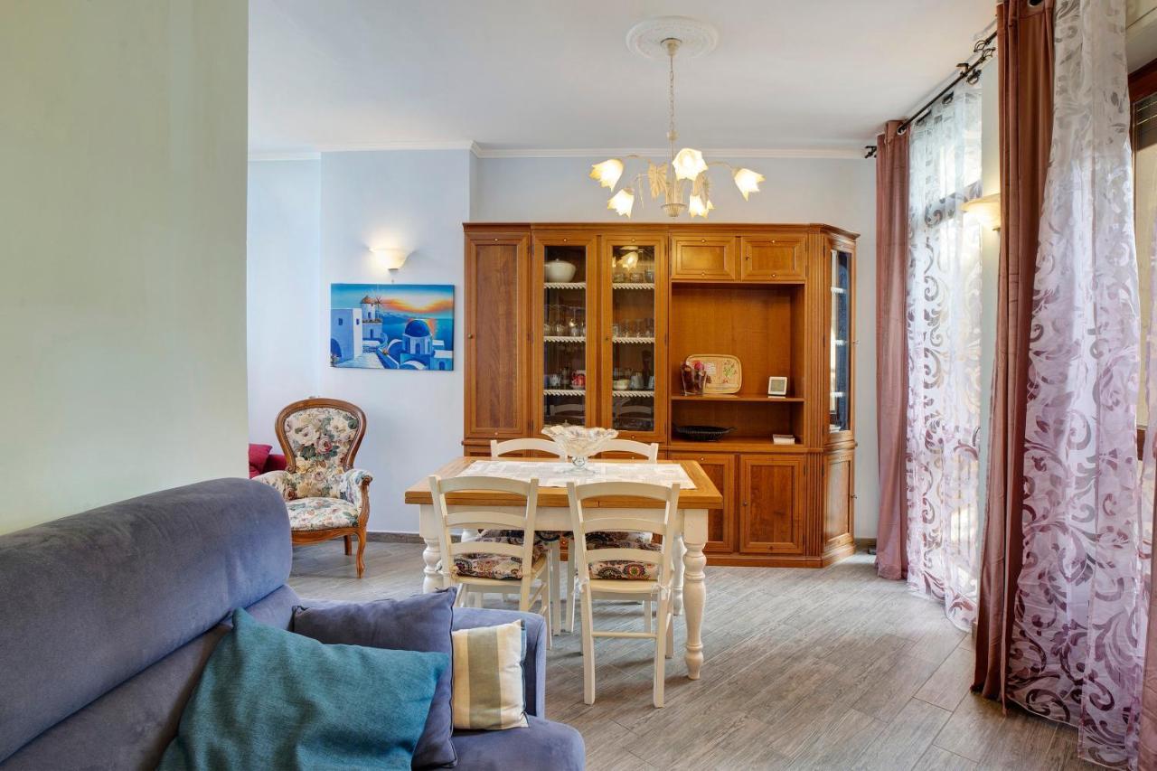Casa Laura Elena Lägenhet San Bartolomeo Al Mare Exteriör bild
